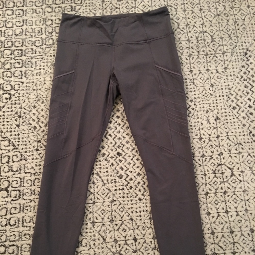 Full length Lululemon motto leggings